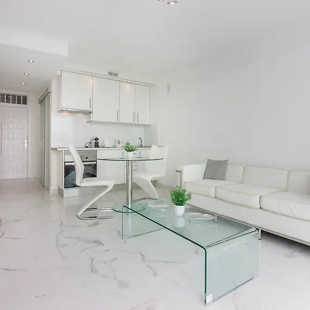 Playa Honda Apartman *